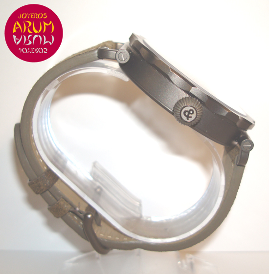 Bell & Ross Bomber Regulateur ARUM Ref. 2588 "SOLD" Bell & Ross Bomber Regulateur ARUM Ref. 2588 "SOLD"