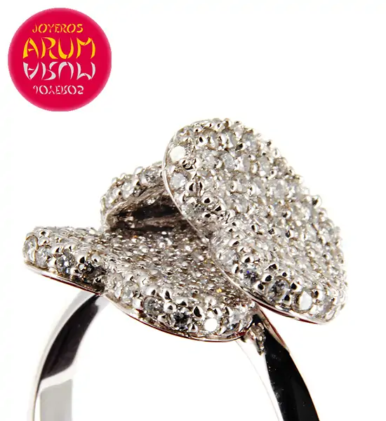 White Gold Ring with 3 Hearts 1.14 qts. RAJ398
