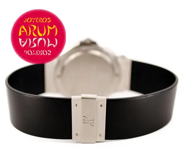 Hublot Classic GMT ARUM Ref. 3235 "SOLD"