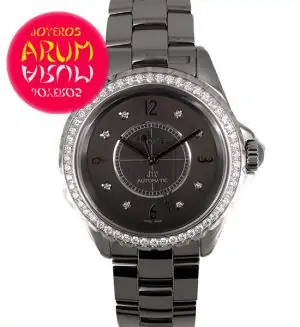 Chanel J12 Ref. ARUM 2841