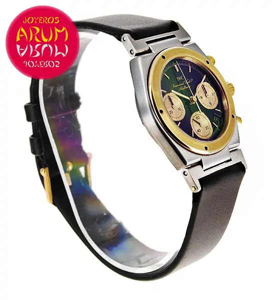 IWC Ingenieur Midsize ARUM Ref. 3334 "SOLD" IWC Ingenieur Midsize ARUM Ref. 3334 "SOLD"