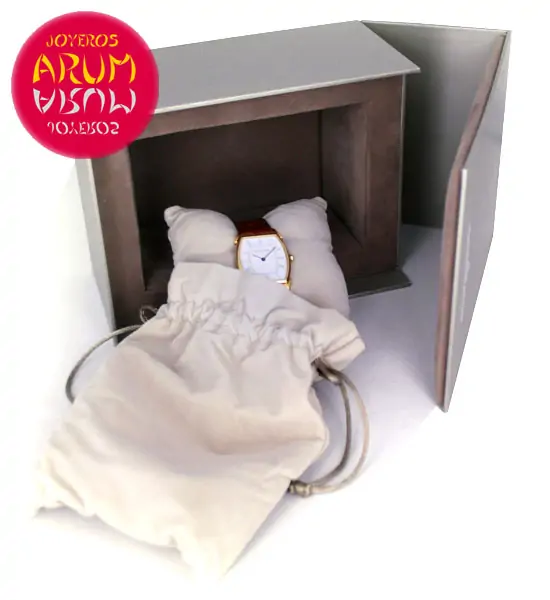 Jaeger-LeCoultre Gold ARUM Ref. 3001 "SOLD"