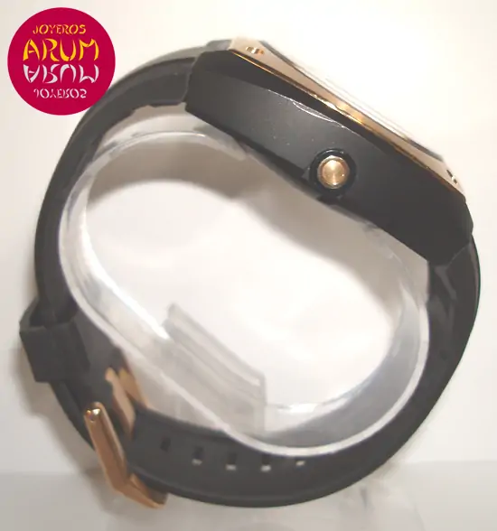 Bell & Ross BR02 Diver ARUM Ref. 2611 "SOLD" Bell & Ross BR02 Diver ARUM Ref. 2611 "SOLD"