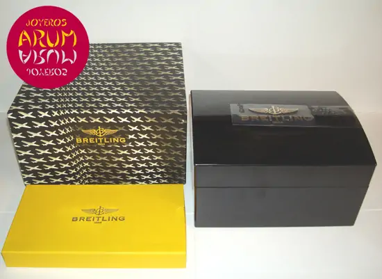 Breitling Navitimer World ARUM Ref. 2581 "SOLD" Breitling Navitimer World ARUM Ref. 2581 "SOLD"