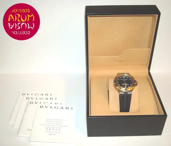 Bulgari Diagono Scuba ARUM Ref. 2221 Bulgari Diagono Scuba ARUM Ref. 2221