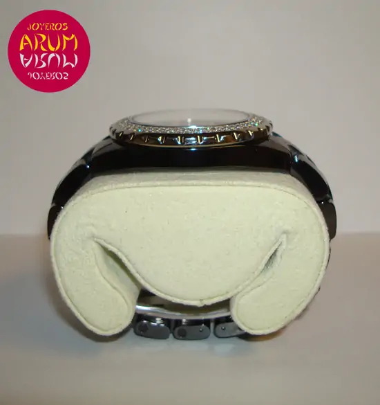 Chanel J12 RA1928 "SOLD"