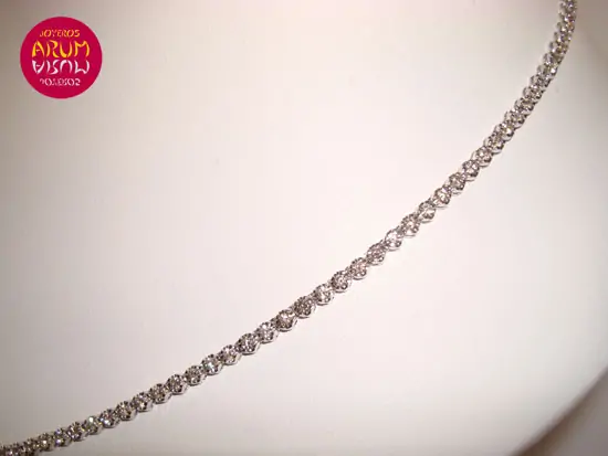 White gold necklace with brilliants 3,03 "SOLD" qts