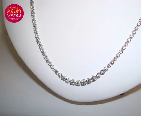 White gold necklace with brilliants 3,03 "SOLD" qts