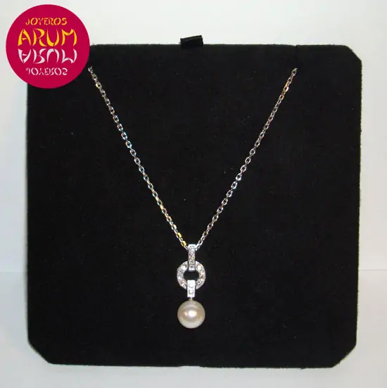 Cartier Necklace Brilliants & Pearl "SOLD"