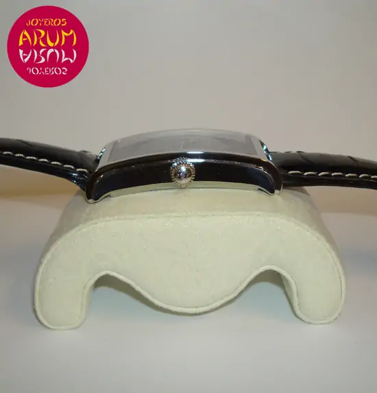 Cuervo y Sobrinos Prominente "SOLD"