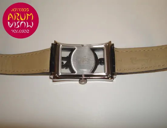 Cuervo y Sobrinos Prominente "SOLD"