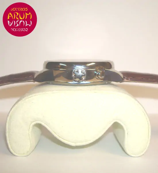 Eterna Soleure Annual Calendar ARUM Ref. 2469 Eterna Soleure Annual Calendar ARUM Ref. 2469