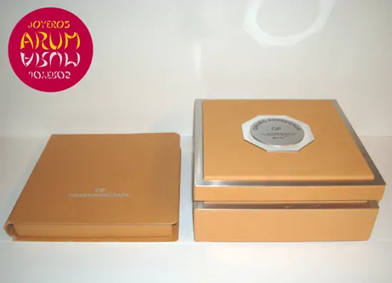 Girard Perregaux Laureato Evo3 ARUM Ref. 2095 "SOLD"