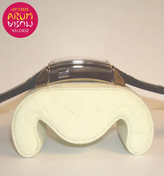 Girard Perregaux Vintage 1945 ARUM Ref. 2327 "SOLD" Girard Perregaux Vintage 1945 ARUM Ref. 2327 "SOLD"