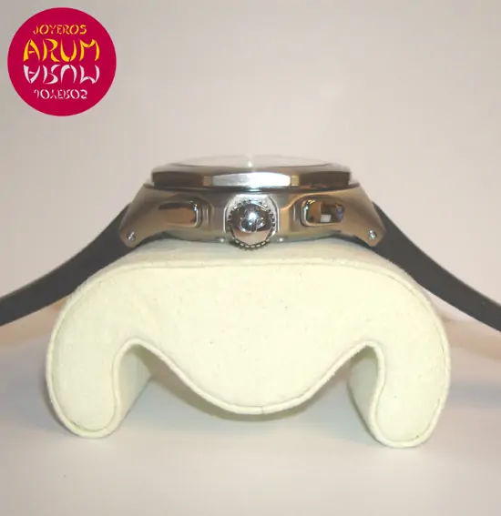 Girard Perregaux BMW Oracle Racing ARUM Ref. 2317