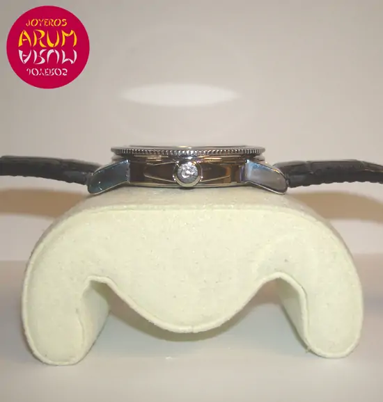 Girard Perregaux Traveller 7000 ARUM Ref. 2240 "SOLD"