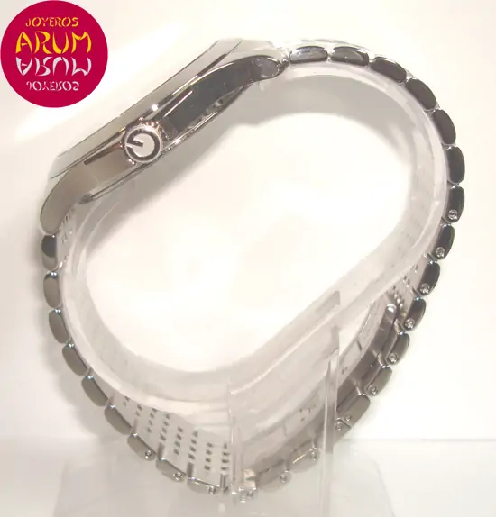 Gucci Timeless ARUM Ref. 2930 Gucci Timeless ARUM Ref. 2930