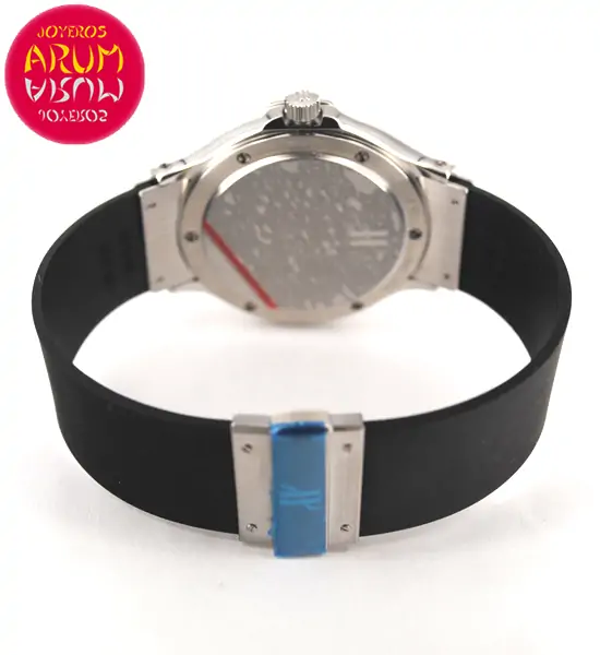 Hublot Classic Automatic 36 mm ARUM Ref. 3410 "SOLD" Hublot Classic Automatic 36 mm ARUM Ref. 3410 "SOLD"