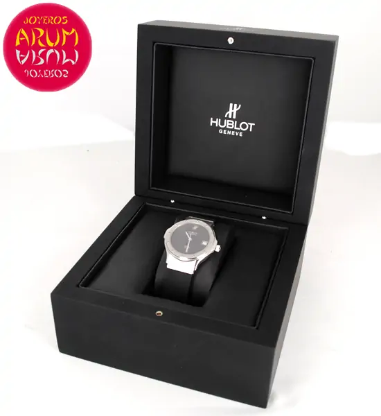 Hublot Classic Automatic 36 mm ARUM Ref. 3410 "SOLD" Hublot Classic Automatic 36 mm ARUM Ref. 3410 "SOLD"