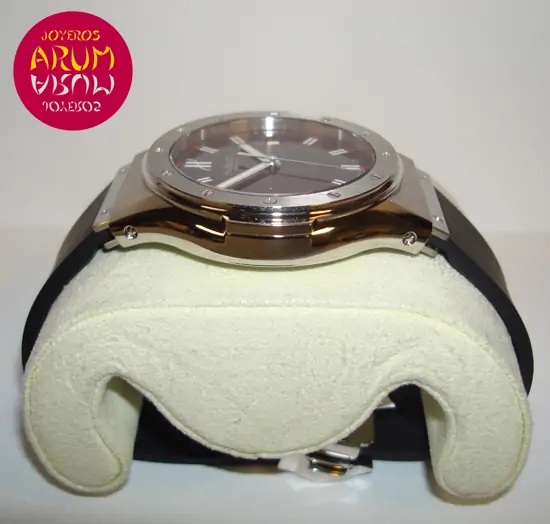 Hublot Classic Maxi "SOLD"