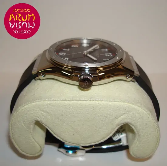 Hublot Classic Maxi Automatic "SOLD" Hublot Classic Maxi Automatic "SOLD"