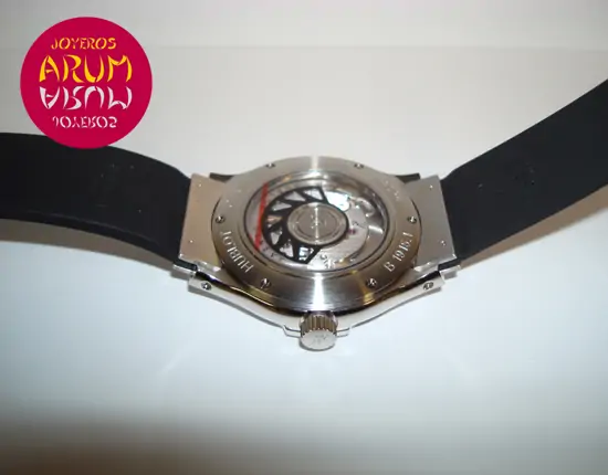 Hublot Classic Maxi Automatic "SOLD" Hublot Classic Maxi Automatic "SOLD"