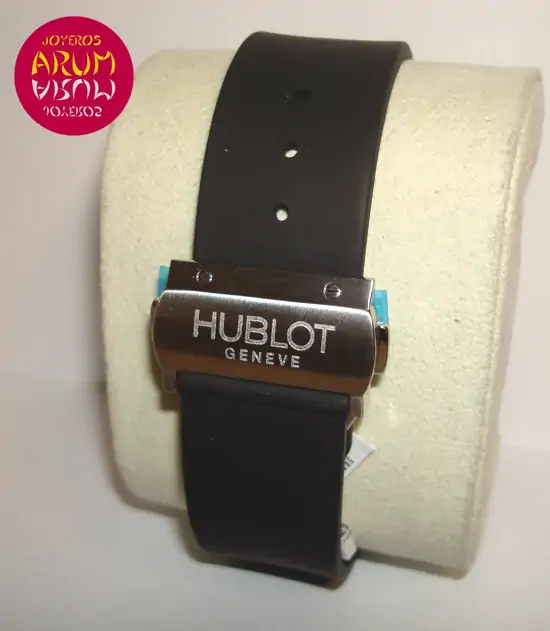 Hublot Classic Maxi Automatic "SOLD" Hublot Classic Maxi Automatic "SOLD"