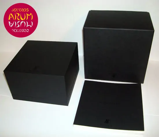 Hublot Classic Maxi Automatic "SOLD" Hublot Classic Maxi Automatic "SOLD"