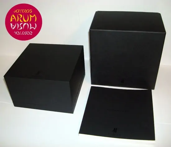 Hublot Classic Maxi "SOLD"