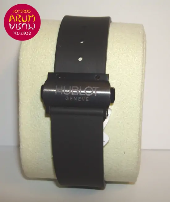 Hublot Classic Luna Rossa ARUM Ref. 2321-2326 "SOLD"