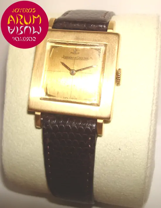 Jaeger-LeCoultre Vintage ARUM Ref. 2039