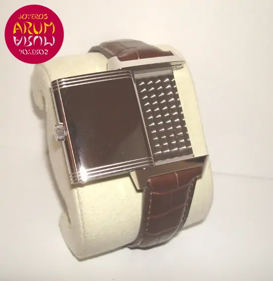 Jaeger Le-Coultre Reverso Grand Taille ARUM Ref. 2205 "SOLD" Jaeger Le-Coultre Reverso Grand Taille ARUM Ref. 2205 "SOLD"