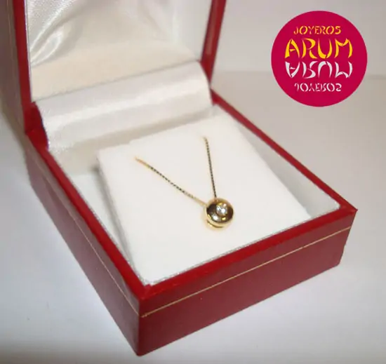 Yellow gold necklace with brillian 0,05 qts "SOLD"