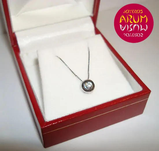 White gold necklace with brilliant 0,05 qts "SOLD"