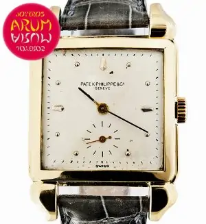 Patek Philippe Vintage Flame Lugs ARUM Ref. 3379 "SOLD"