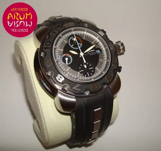 Nubeo Jellyfish Arctic Snowmobile Adventure "sold"