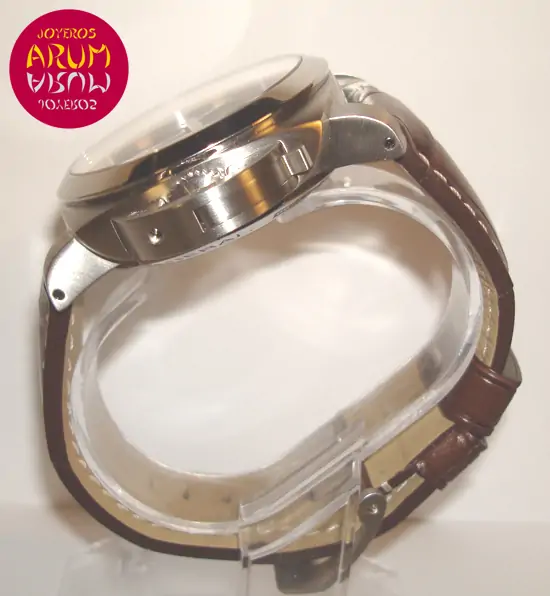 Panerai Luminor ARUM Ref. 2587 "SOLD" Panerai Luminor ARUM Ref. 2587 "SOLD"