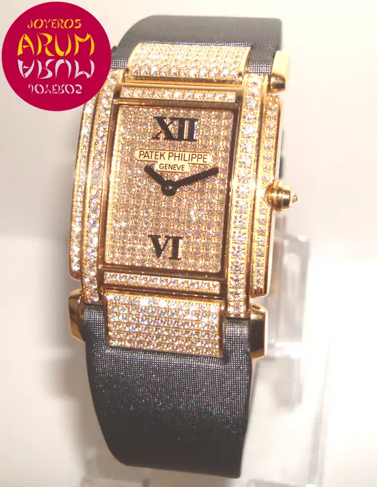 Patek Philippe Twenty 4 ARUM Ref. 2612 "SOLD" Patek Philippe Twenty 4 ARUM Ref. 2612 "SOLD"