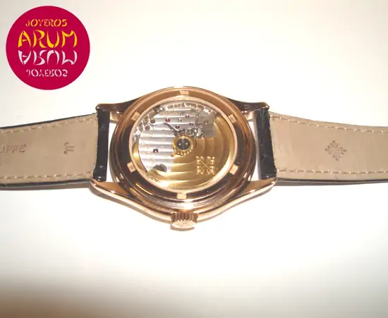 Patek Philippe Annual Calendar ARUM Ref. 2600 "SOLD" Patek Philippe Annual Calendar ARUM Ref. 2600 "SOLD"