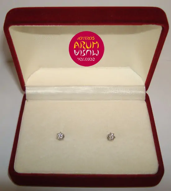 Earrings claw with brilliant 0,37 qts "SOLD"