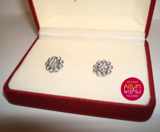 Two earrings in one with brilliants 0,60 qts "SOLD"
