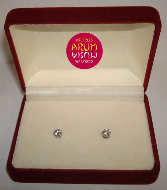 Earrings claw with brilliant 0,44 qts "SOLD"