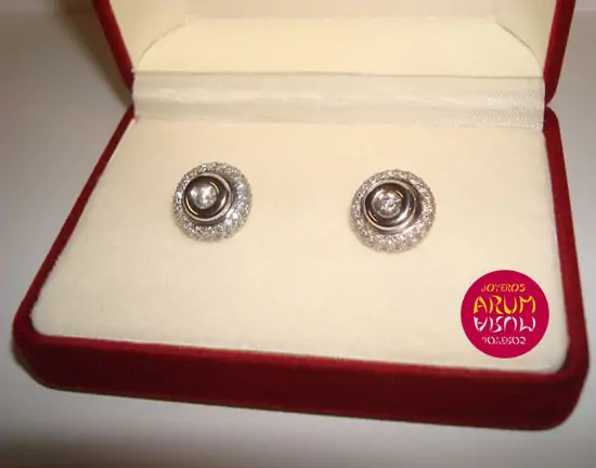 Two earrings in one brilliants pavé "SOLD"