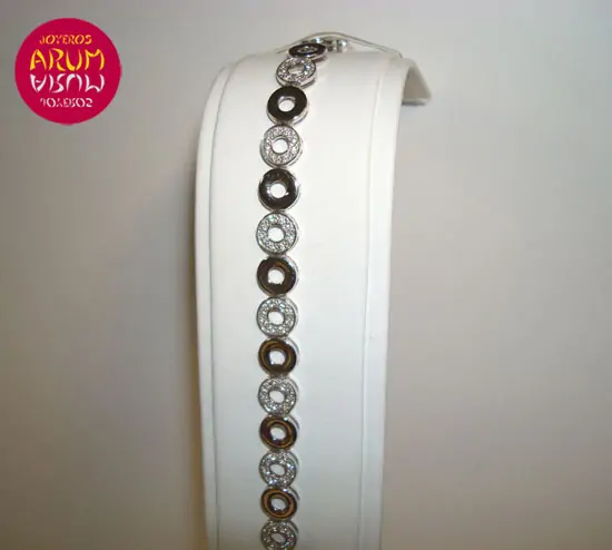 White gold bracelet with brilliants 0,75 ct