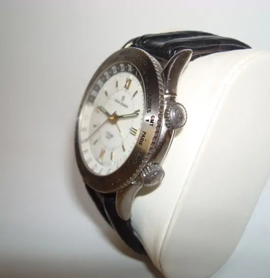 Revue Thommen Cricket GMT "SOLD" Revue Thommen Cricket GMT "SOLD"