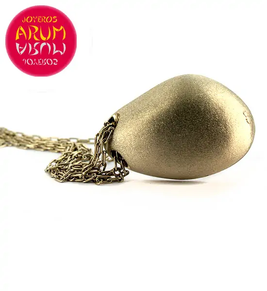 Chain and Pendant H.Stern White Quartz RAJ268 "SOLD"