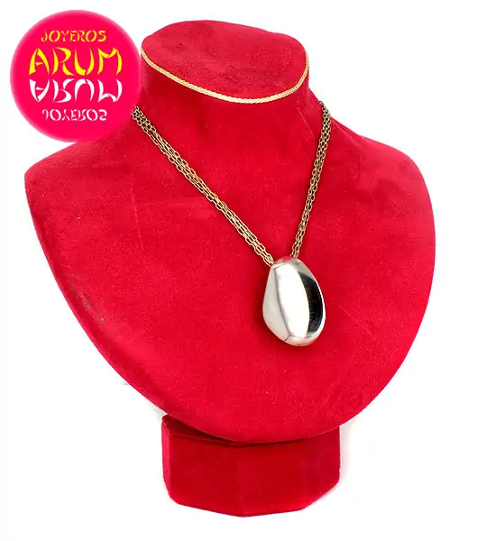 Chain and Pendant H.Stern White Quartz RAJ268 "SOLD"