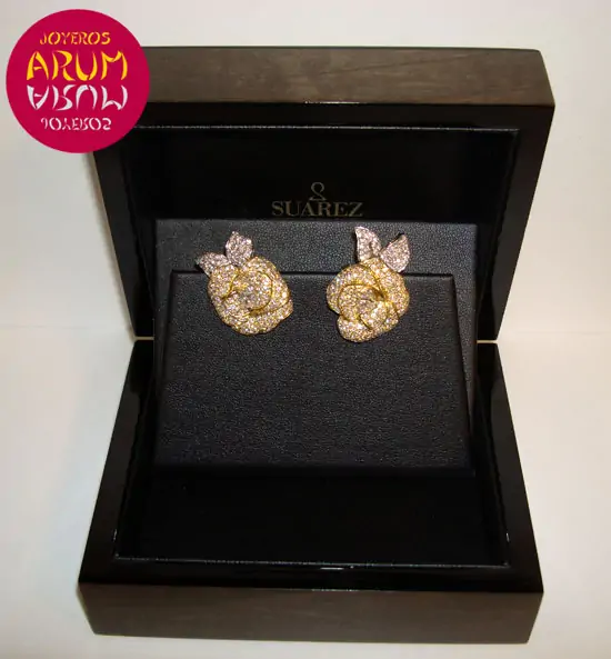Suarez Earring Yellow Gold Flower with Brilliants