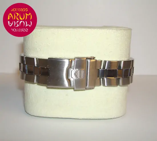 Tag Heuer 2000 Exclusive "SOLD" Tag Heuer 2000 Exclusive "SOLD"