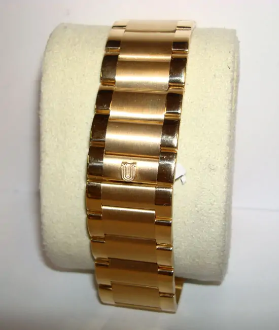 Universal Geneve Quartz "SOLD" Universal Geneve Quartz "SOLD"